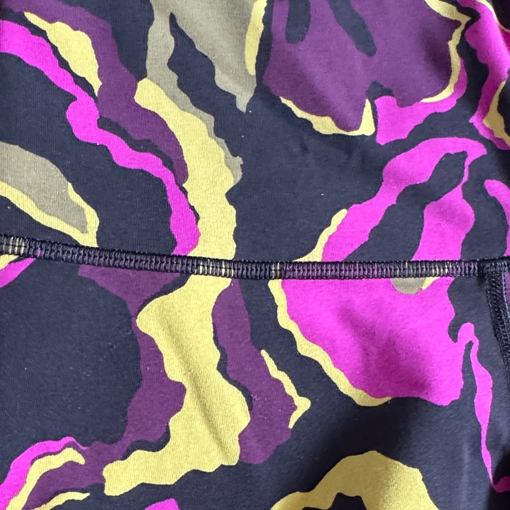 lululemon athletica High-Rise Printed Leggings in Purple & Green - Picture 5 of 5